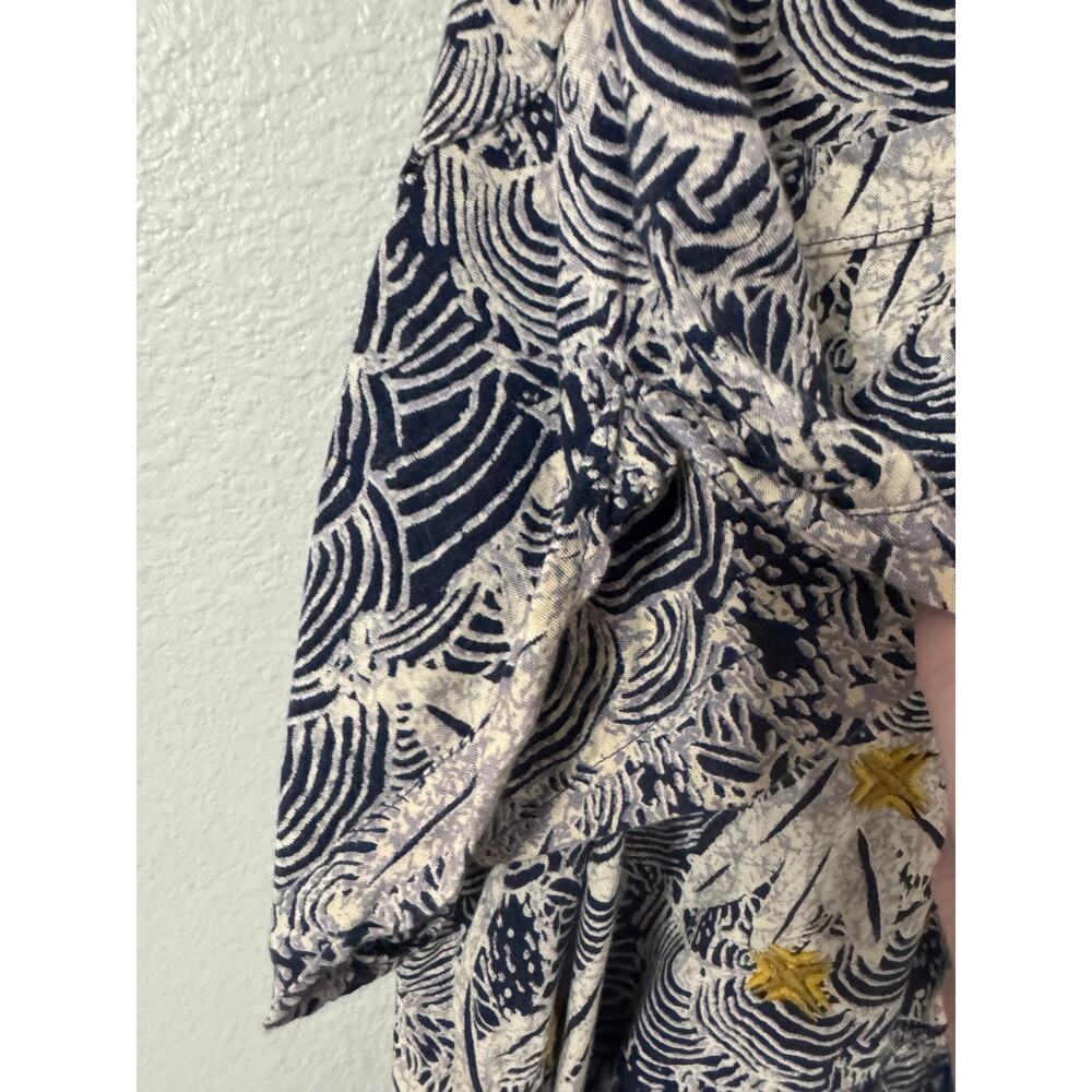 Urban Outfitters Navy Blue Embroidered Hi Low Frayed Hem Button Front Shirt Sz S - Picture 4 of 8